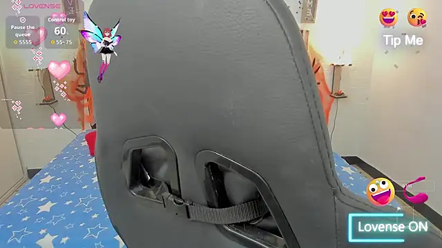 Snapshot of Katalina_red chatting on 10.25.25 Katalina red online show from 10.25.25