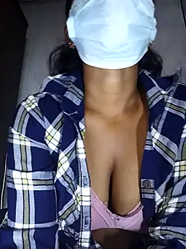 MickMicky online show from 10.27.25