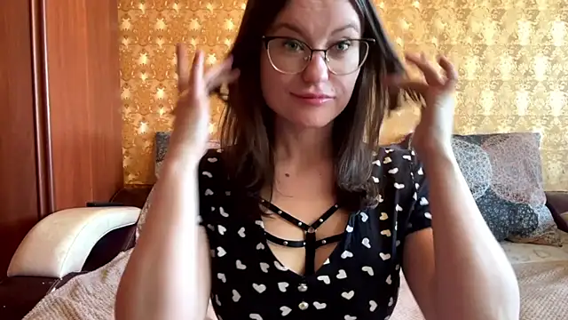 mia shine bright wow online show from 12.01.25