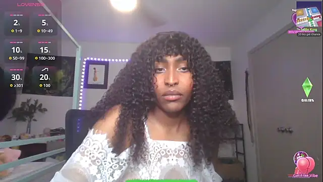 Snapshot of ziafoxy chatting on 10.11.25 ziafoxy online show from 10.11.25