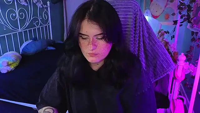 Dark Shine online show from 10.28.25