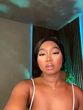 alisonn moon online show from 10.26.25