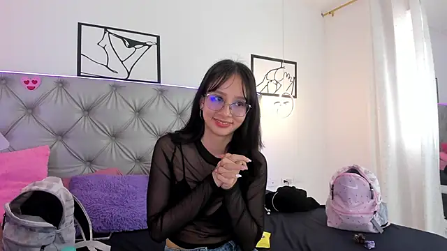 Naughty Couple83 online show from 03.06.26