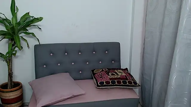 jade nassar online show from 11.08.25