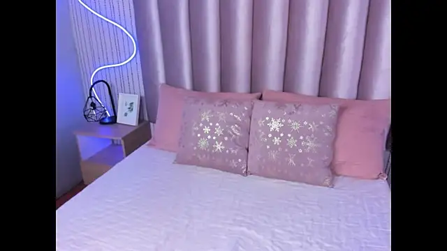 SamanthaPeachss online show from 11.05.25