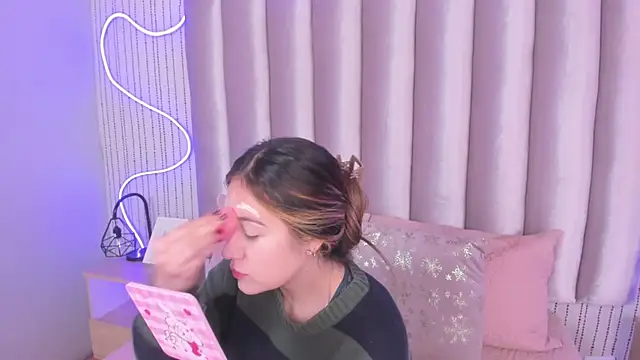 SamanthaPeachss online show from 11.22.25