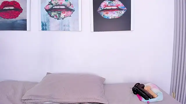 Monika-Ruiz online show from 09.25.25