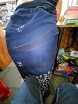 Snapshot of indianhotwife639 chatting on 12.05.25 indianhotwife639 online show from 12.05.25