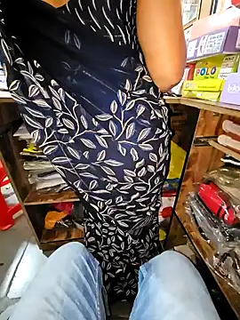 Snapshot of indianhotwife639 chatting on 01.18.26 indianhotwife639 online show from 01.18.26