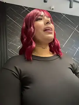 MaddyGray  online show from 12.01.25