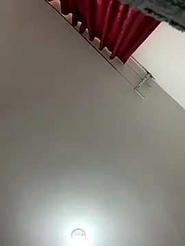 Alyha Cortes online show from 10.21.25