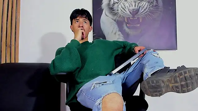 DimitriDeluxe online show from 09.12.25