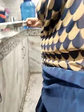 Snapshot of Shalu_G chatting on 04.10.26 Shalu G online show from 04.10.26