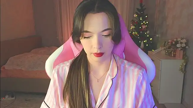 yuna sunshy online show from 12.20.25