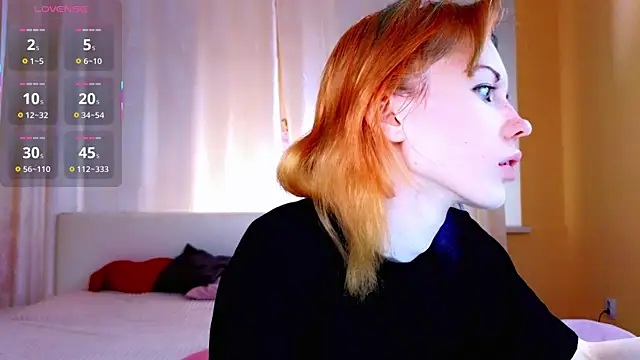 Snapshot of Kiara_Dream chatting on 06.19.26 Kiara Dream online show from 06.19.26