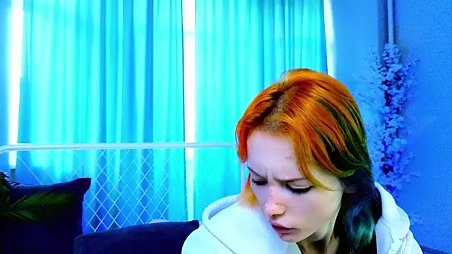 Snapshot of Kiara_Dream chatting on 07.14.26 Kiara Dream online show from 07.14.26