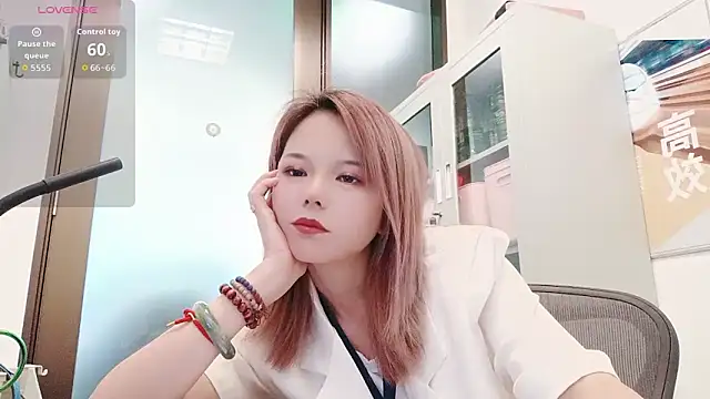 Snapshot of KKMM168 chatting on 05.18.26 KKMM168 online show from 05.18.26