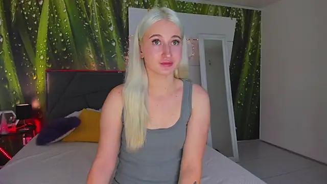 HollyTailors online show from 10.29.25