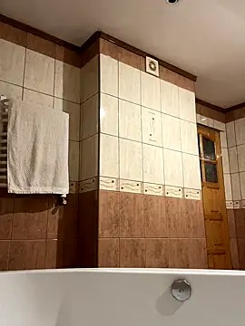 Emilia Mausi online show from 10.19.25