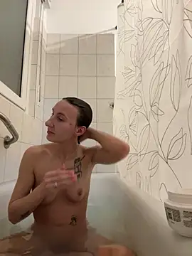 Emilia Mausi online show from 11.24.25