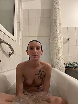 Emilia Mausi online show from 04.03.26