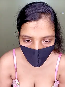 Rose-luckey online show from 10.15.25