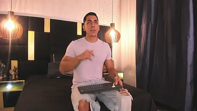 Lucio  Fox online show from 02.07.26