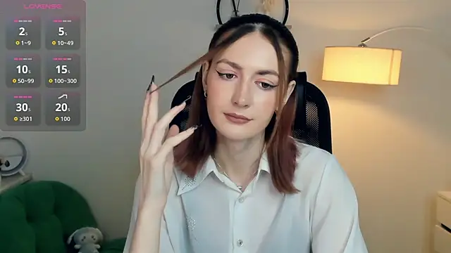 EasterBlink online show from 11.22.25