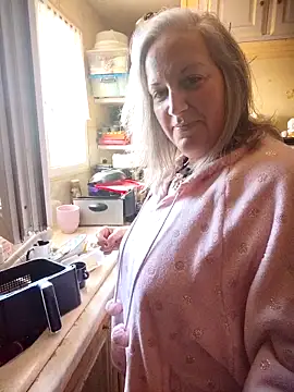 Snapshot of Feelineducentre chatting on 10.12.25 Feelineducentre online show from 10.12.25