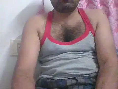 Snapshot of hairysub_india@xh chatting on 04.18.26 hairysub indiaxh online show from 04.18.26