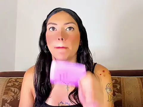 Megan Gil  online show from 10.03.25