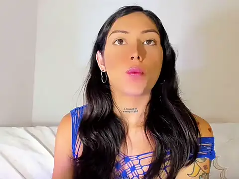 Megan Gil  online show from 10.18.25