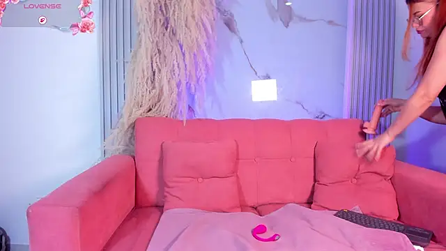 ivonyMiller online show from 11.10.25