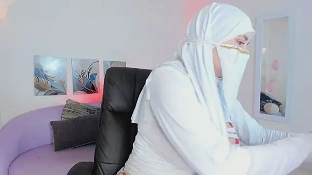 Snapshot of salma_isawwii chatting on 05.16.26 salma isawwii online show from 05.16.26