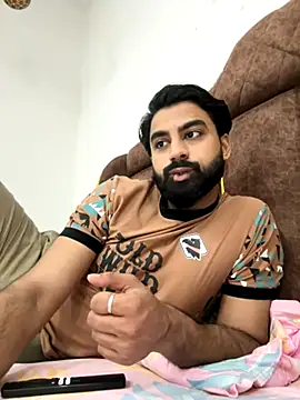 hottestboy03 online show from 10.31.25