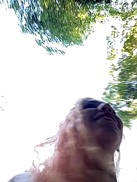 Snapshot of Bruna551 chatting on 10.05.25 Bruna551 online show from 10.05.25