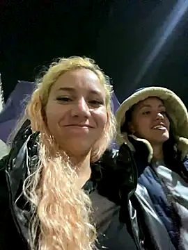 Snapshot of Bruna551 chatting on 10.10.25 Bruna551 online show from 10.10.25