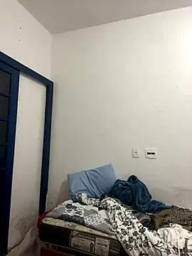 Bruna551 online show from 12.17.25