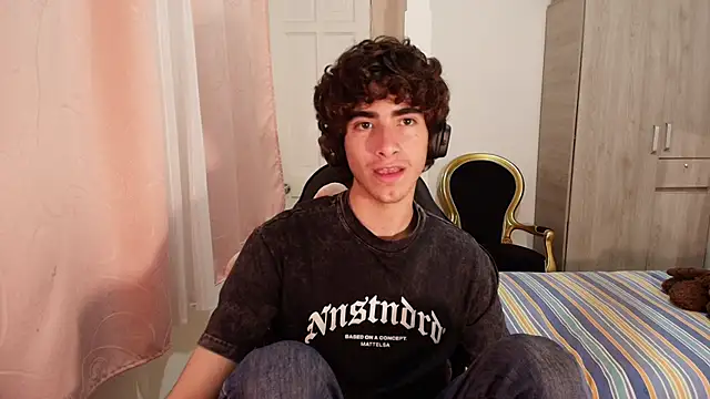 Nude Boy18 online show from 10.07.25