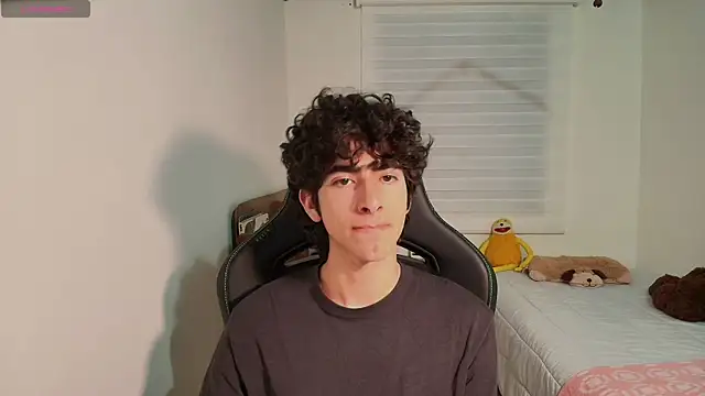 Snapshot of Nude_Boy18 chatting on 06.17.26 Nude Boy18 online show from 06.17.26