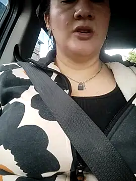 Aisha manzur online show from 02.02.26