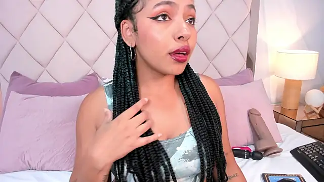 momo ayasse online show from 10.17.25