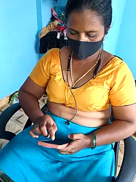 Snapshot of Tamil_Sweety chatting on 09.12.25 Tamil Sweety online show from 09.12.25
