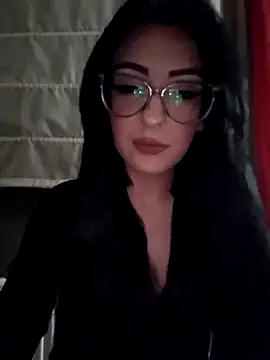 Snapshot of AllexyAle chatting on 10.25.25 AllexyAle online show from 10.25.25