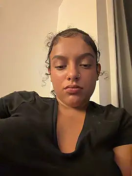 Snapshot of allybluee777 chatting on 06.21.26 allybluee777 online show from 06.21.26