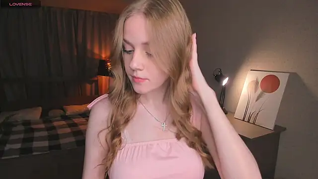 OdellaFrake online show from 10.12.25