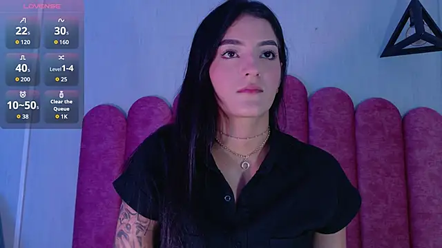 EmmyVega  online show from 10.23.25