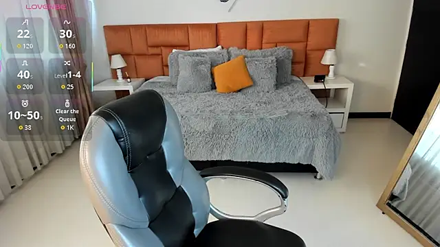 Catti Brie online show from 10.09.25