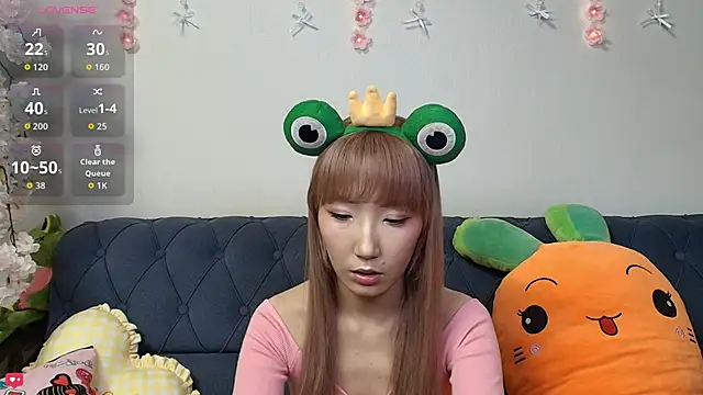 Snapshot of Yume_ko chatting on 06.27.26 Yume ko online show from 06.27.26
