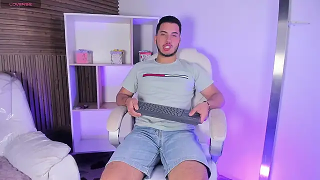 Axel grey  online show from 11.06.25